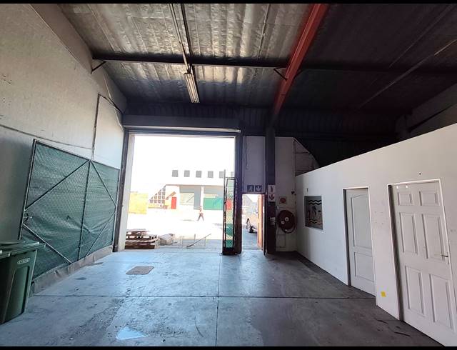 321M² MINI FACTORY TO LET IN SPRINGFIELD PARK